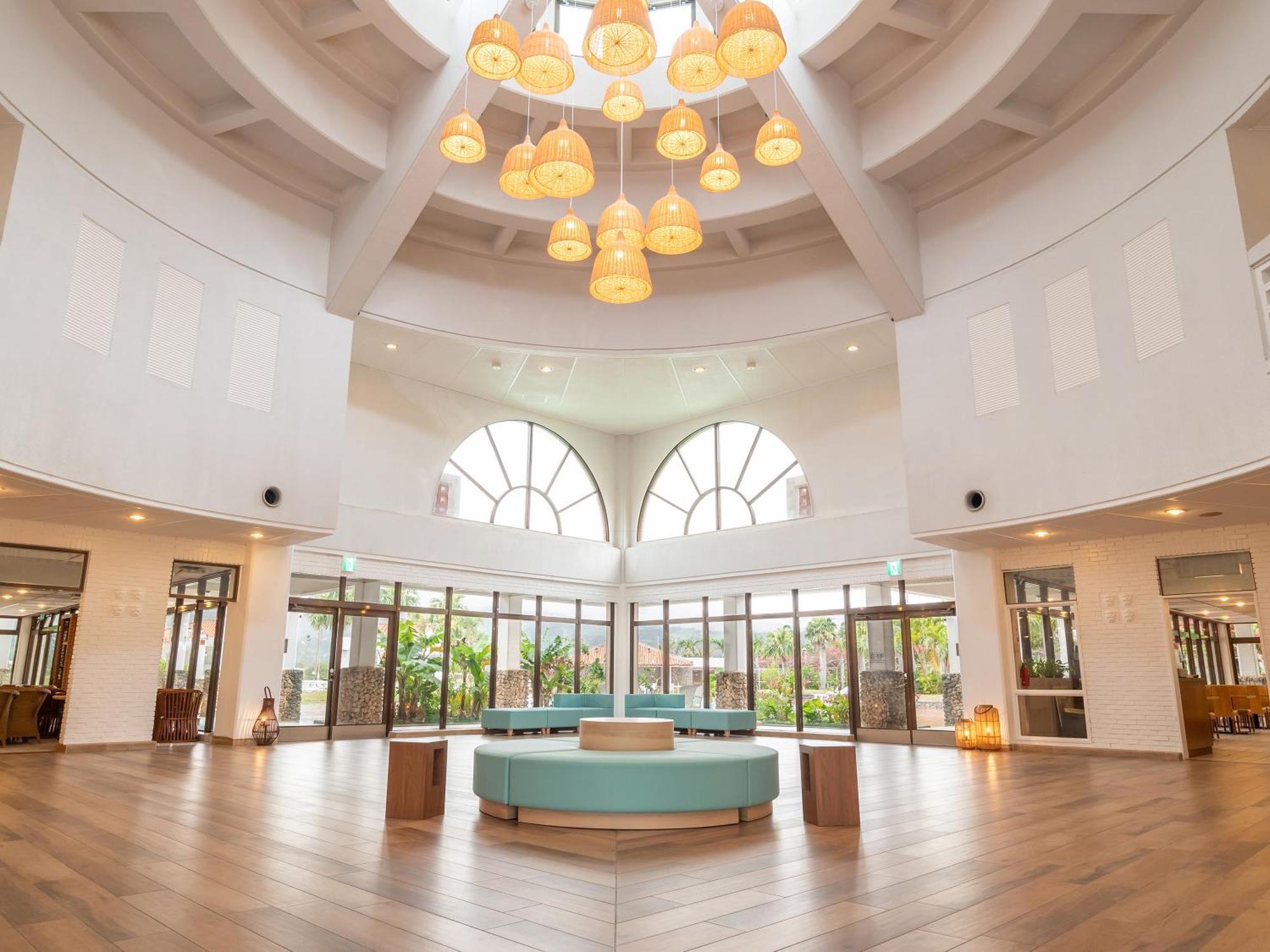 Watermark Hotel Okinawa Kume Island Kumejima Exterior foto