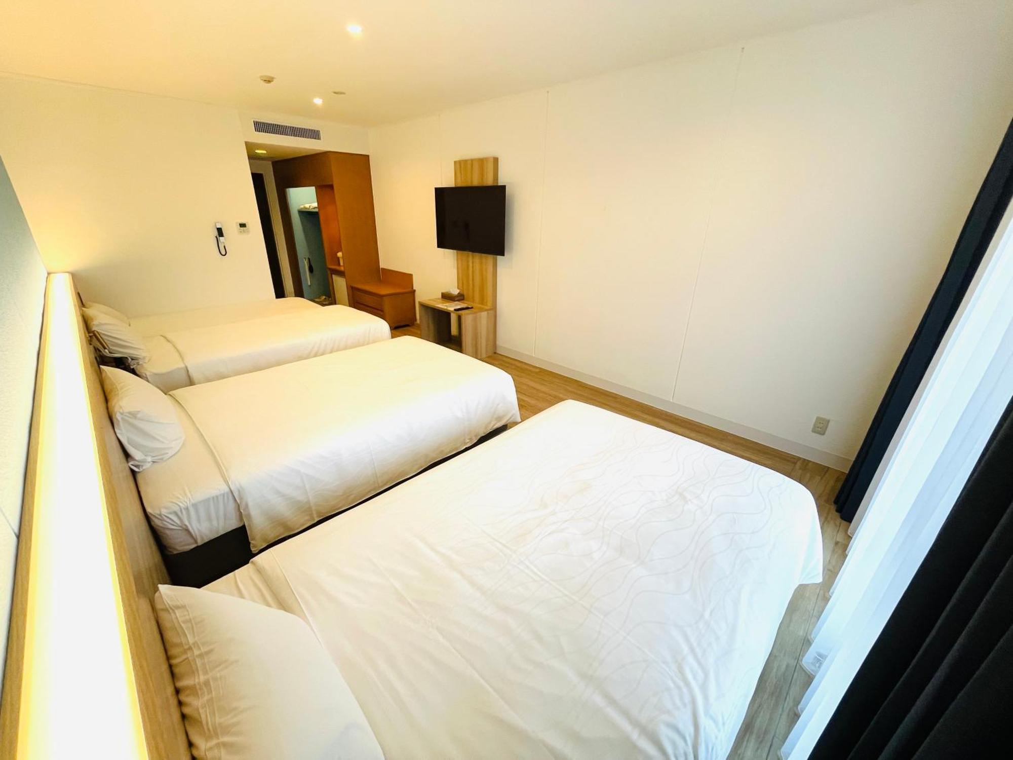 Watermark Hotel Okinawa Kume Island Kumejima Exterior foto